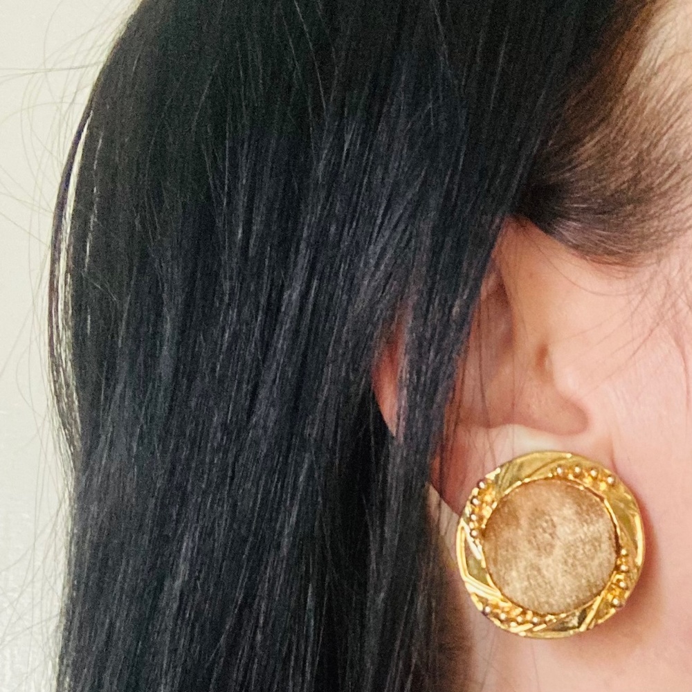Vintage Fuzzy Leopard Print Round Gold Animal Spot Textured Earrings 1.25”